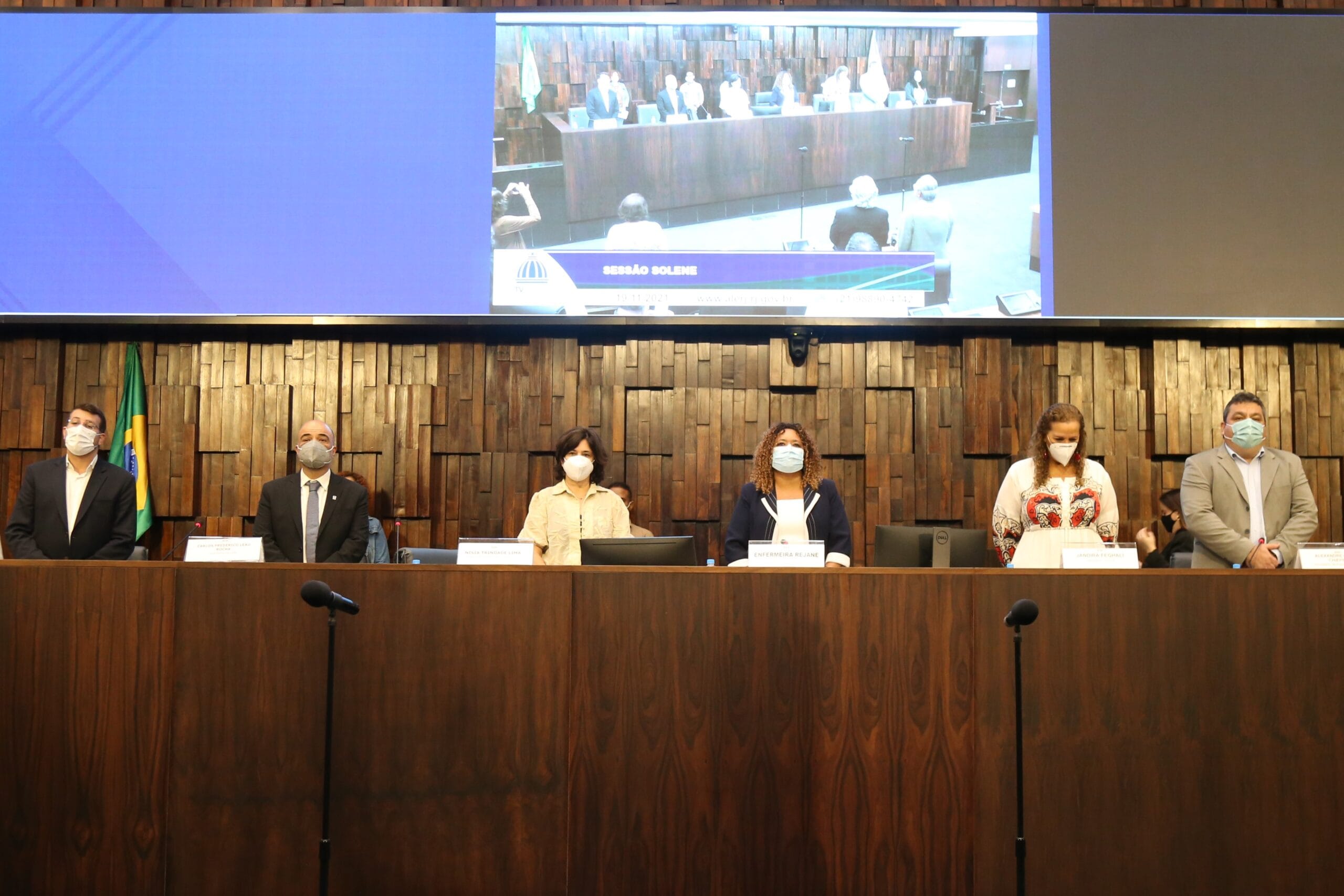 Imagem da galeria - Presidente da Fiocruz recebe medalha Tiradentes da Assembleia Legislativa do Estado do Rio de Janeiro
