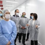 Miniatura: Inauguração da Unidade de Apoio ao Diagnóstico (Unadig) da Covid-19 no campus Fiocruz Manguinhos. Da direita para a esquerda: Nísia Trindade Lima, presidente da Fiocruz; Deputado federal Doutor Luizinho, presidente da presidente da Comissão Externa para Enfrentamento da Covid-19 da Câmara dos Deputados; Eduardo Pazuello, ministro da Saúde; Paulo ChapChap, diretor-geral do Hospital Sírio-Libanês e coordenador da iniciativa Todos pela Saúde. Rio de Janeiro, 10 de agosto de 2020. Foto: Peter Ilicciev. Acervo CCS/Fiocruz.