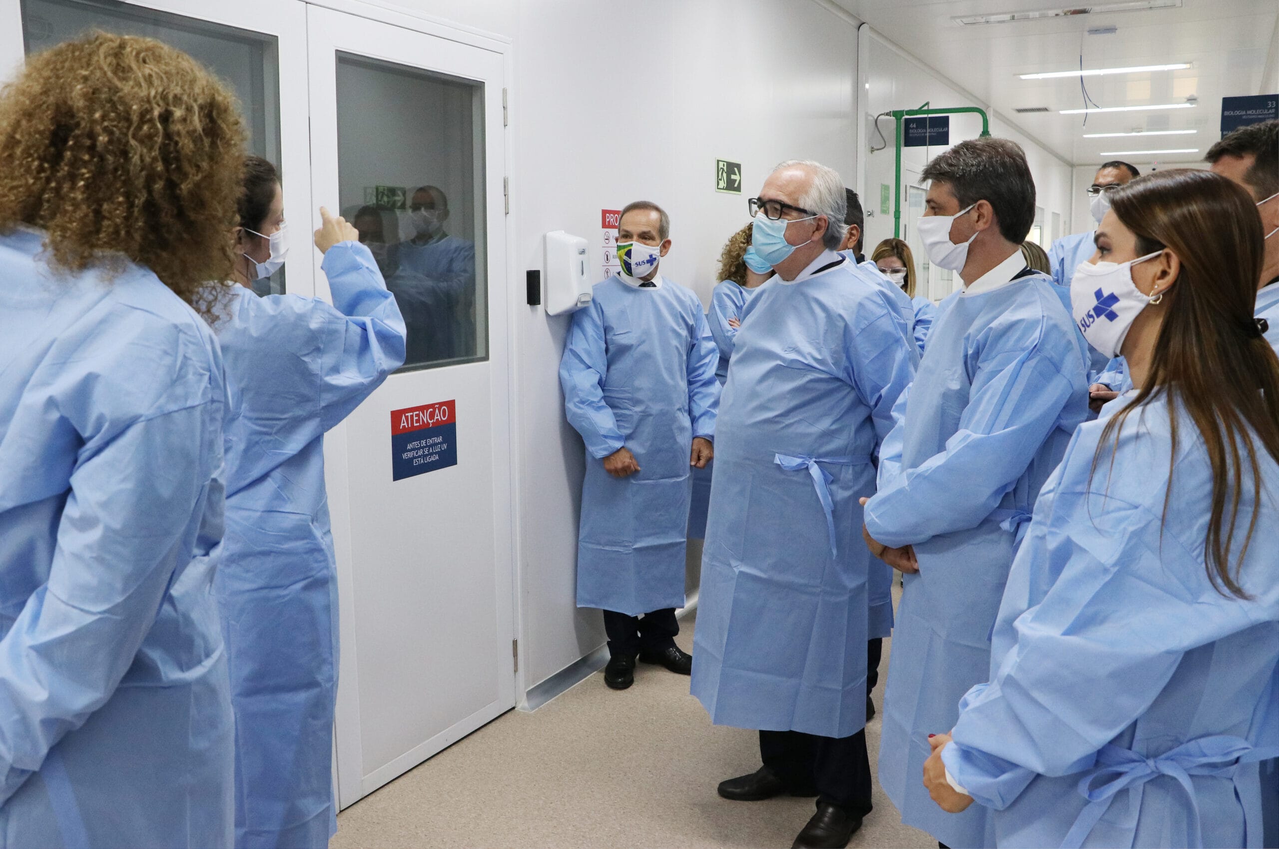 Parlamentares da Comissão Externa para Enfrentamento à Pandemia da Covid-19 da Câmara dos Deputados visitam a Unidade de Apoio ao Diagnóstico (Unadig) da Covid-19 na Fiocruz. Rio de Janeiro (RJ), 28 de julho de 2020. Foto: Peter Ilicciev/CCS/Fiocruz.