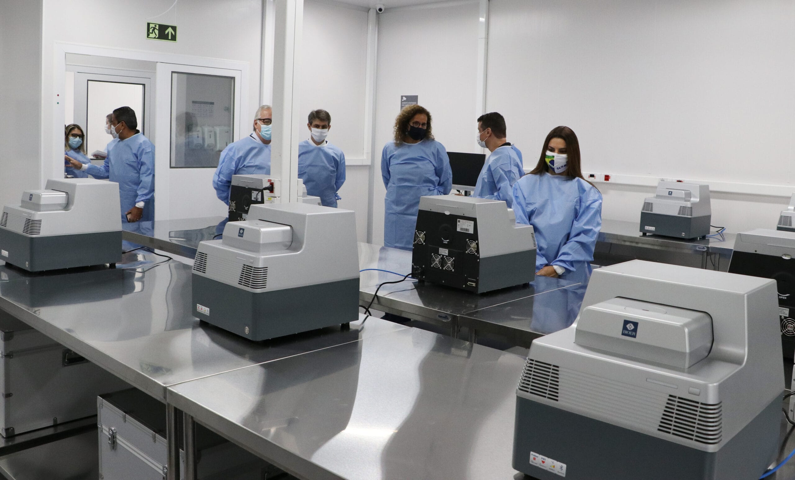 Parlamentares da Comissão Externa para Enfrentamento à Pandemia da Covid-19 da Câmara dos Deputados visitam a Unidade de Apoio ao Diagnóstico (Unadig) da Covid-19 na Fiocruz. Rio de Janeiro (RJ), 28 de julho de 2020. Foto: Peter Ilicciev/CCS/Fiocruz.