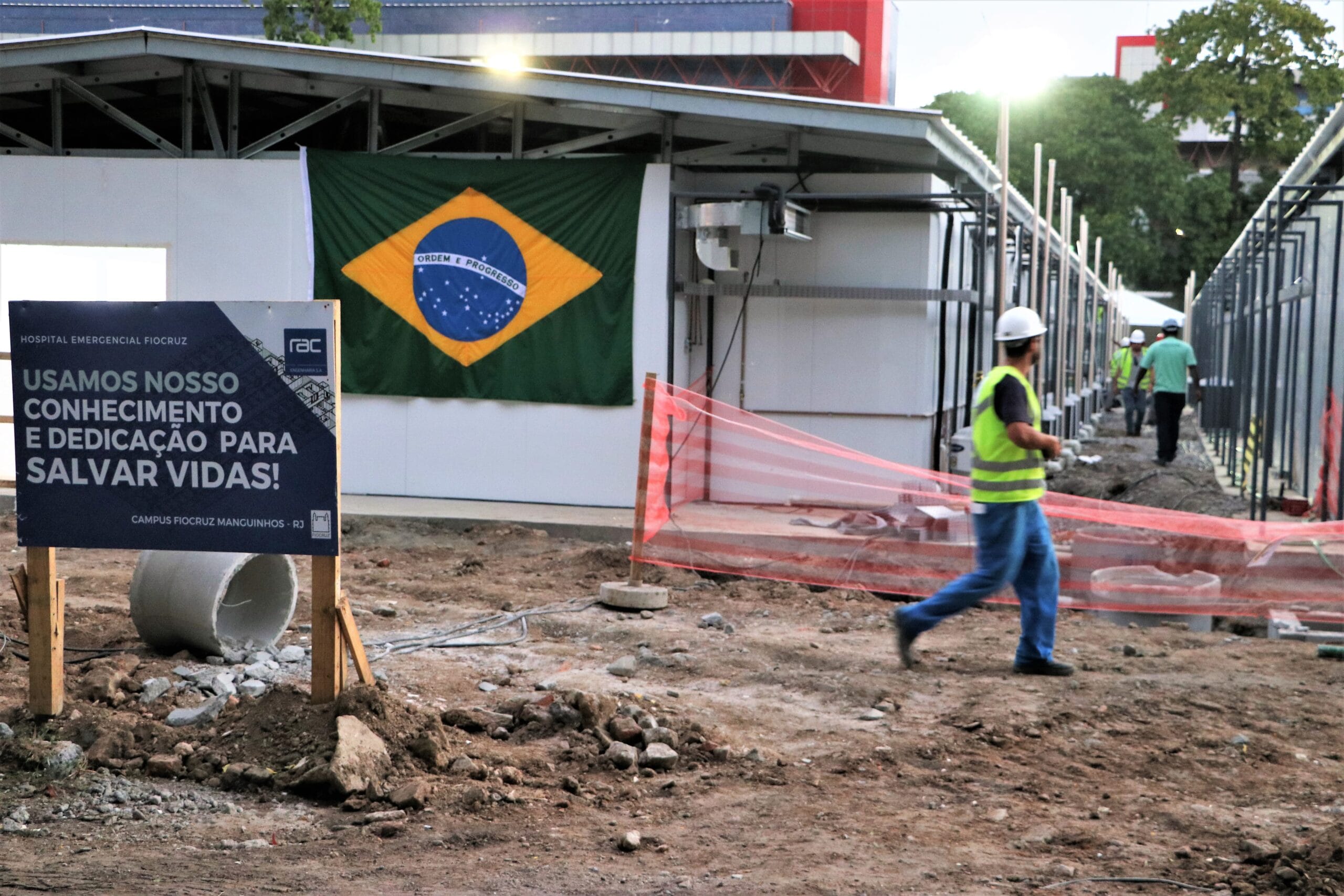 Construção em andamento do Centro Hospitalar Covid-19 da Fiocruz. Rio de Janeiro (RJ), 15 abr. 2020. Foto: Peter Ilicciev/CCS/Fiocruz.