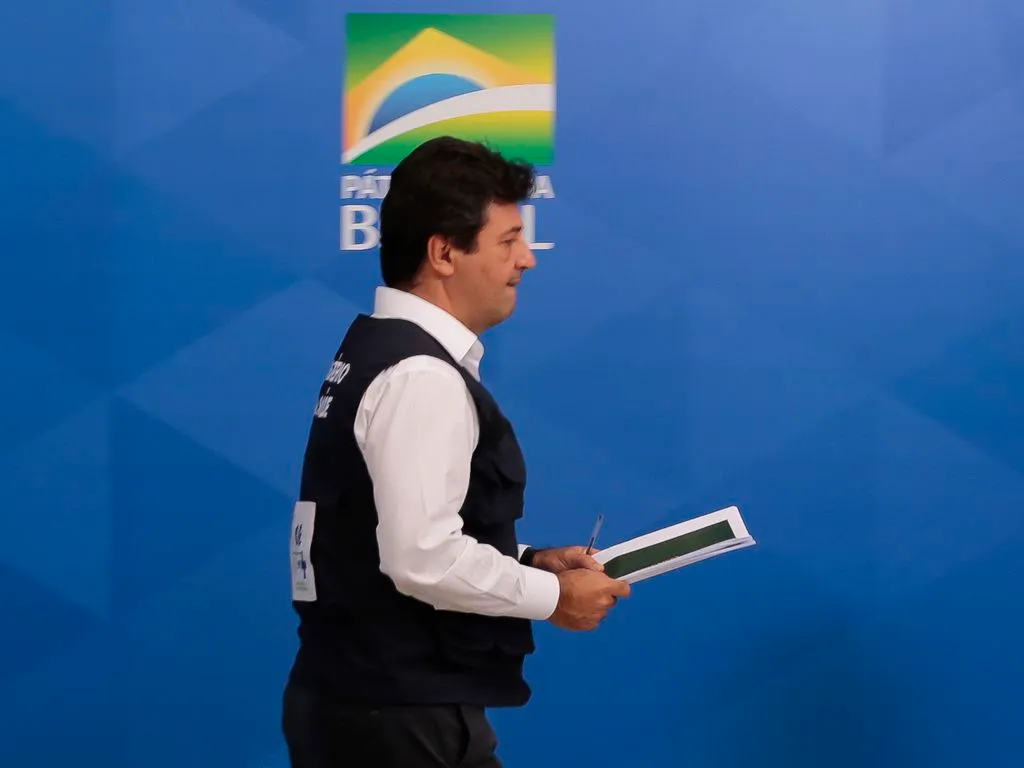 Henrique Mandetta é exonerado do cargo de Ministro da Saúde