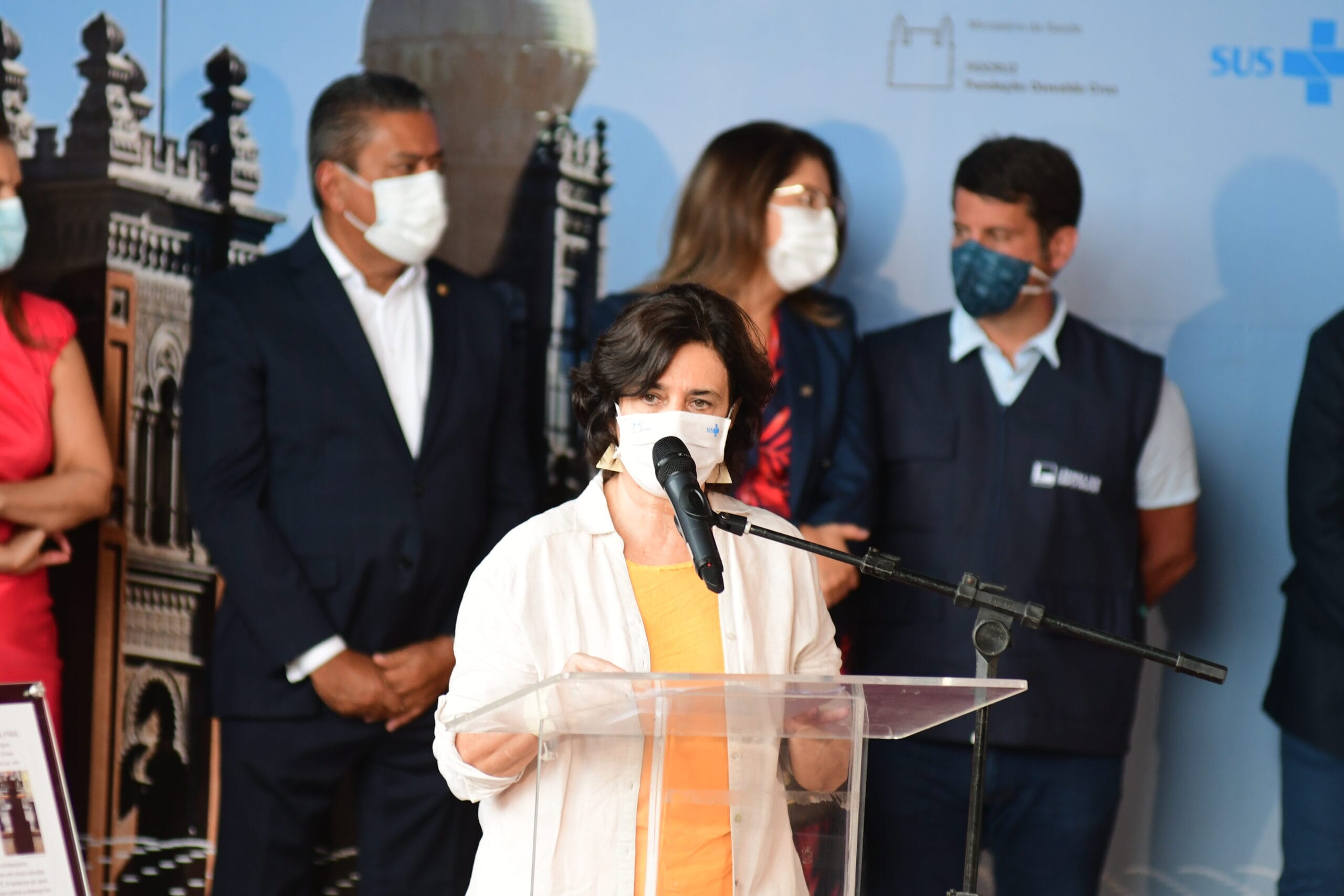 Presidente da Fiocruz, Nísia Trindade Lima, discursa na cerimônia de liberação das primeiras doses da vacina de Oxford/AstraZEeneca, importadas da Índia, ao Ministério da Saúde. Rio de Janeiro (RJ), 23 de janeiro de 2021. Foto: Peter Ilicciev/CCS/Fiocruz.