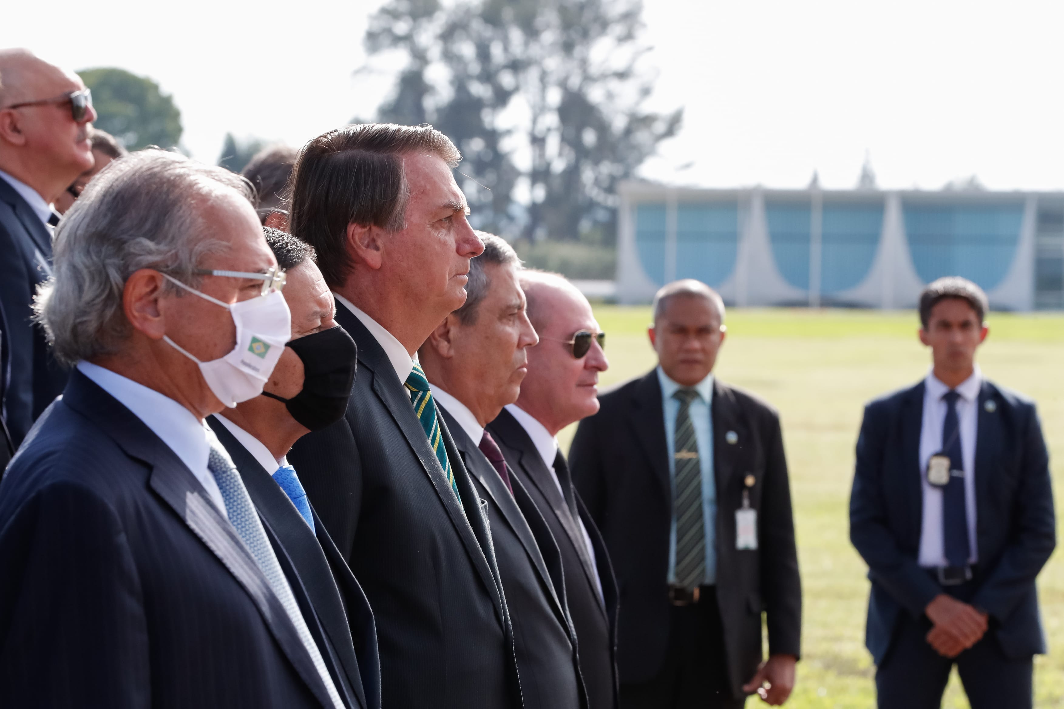 Bolsonaro afirma que Brasil tem que deixar de ser “país de maricas”
