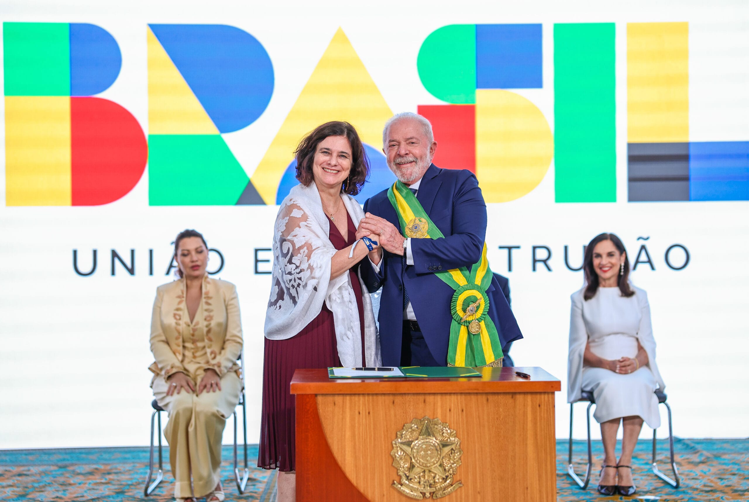 Presidente da Fiocruz toma posse como Ministra da Saúde do novo governo