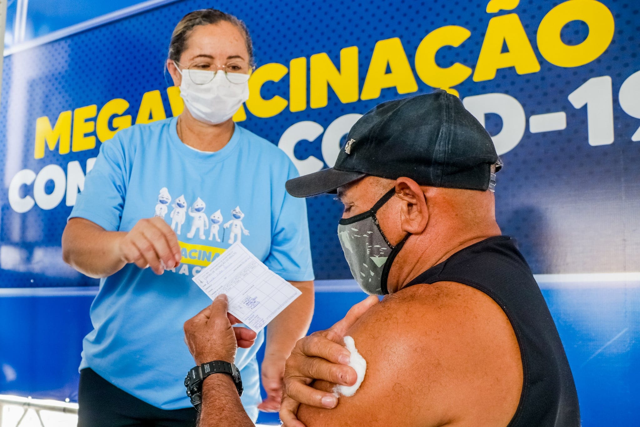 Brasil alcança 80% de vacinação entre público-alvo