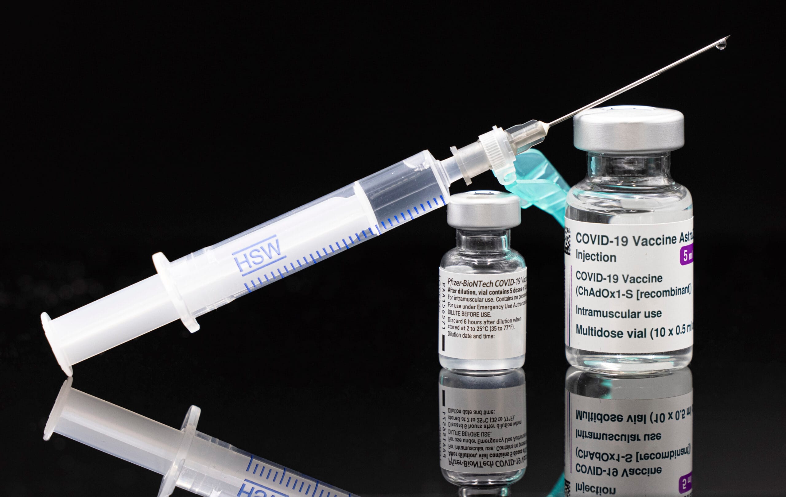 Estudo escocês atesta efetividade das vacinas Pfizer e AstraZeneca