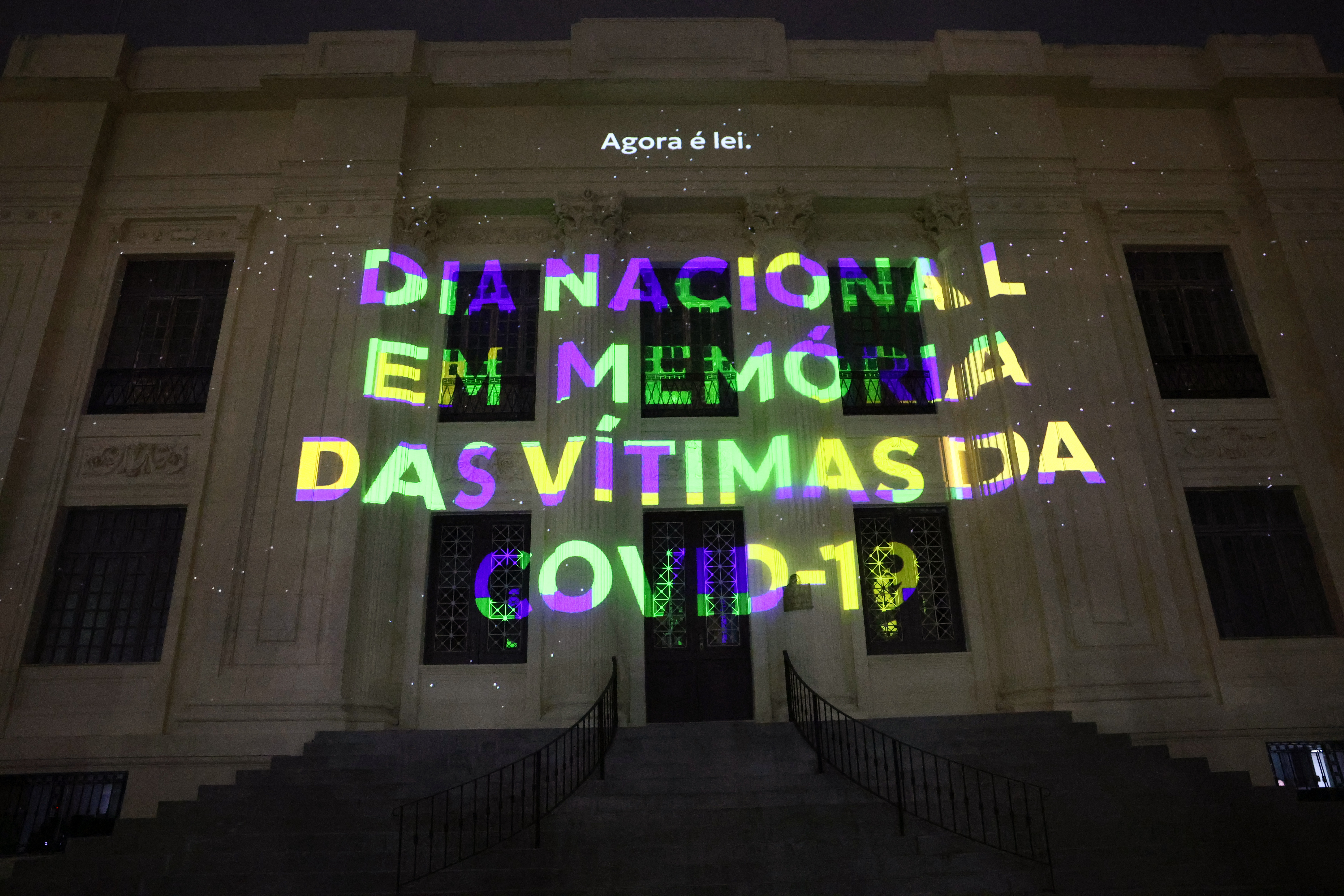 Brasil institui Dia Nacional em Memória das Vítimas da Covid-19